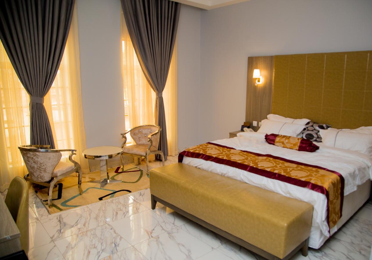 Maxbe Continental Hotel Enugu Exterior photo